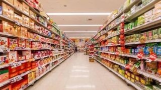 30 yaşlı kişi mağazada bıçaqlandı 