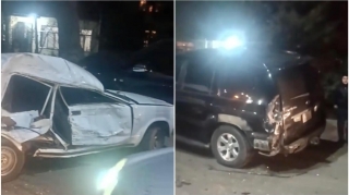 Masallıda qəza: “Toyota Prado” ilə toqquşan “VAZ” əzik-əzik oldu     - VİDEO