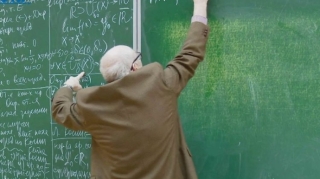 65 yaşdan sonra bu müəllimləri işdə saxlayırlar...  
