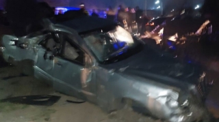 Gəncədə avtomobil hasara və traktora çırpılıb - sürücü ağır xəsarət alıb - FOTO 