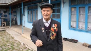 97 yaşlı keçmiş döyüşçüdən orduya dəstək – VİDEO 