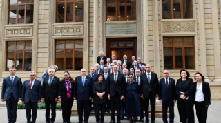 Prezident Qərbi Azərbaycan İcmasının inzibati binasında yaradılan şəraitlə tanış oldu  - FOTO