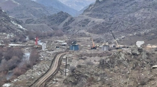 Ermənilər yeni çəkilən Laçın yolundan şəkil YAYDILAR 