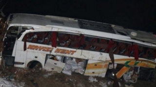 Türkiyədə avtobus aşıb, 19 nəfər yaralanıb 
