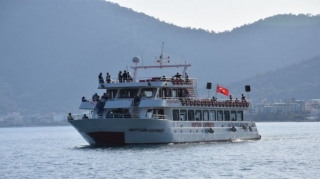 İstanbul boğazında hərəkət müvəqqəti olaraq dayanıb 