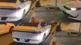 Sürücü maşını məhəllənin girişində saxlayıb getdi; sıxlıq yaratdı - VİDEO