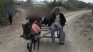 Kürdəmirdə yol problemi: "Hamilə qadına görə təcili yardım çağırdıq - gəlmədi" - VİDEO