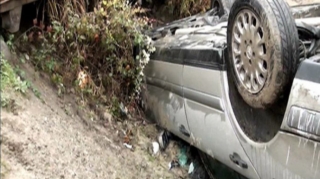 Neftçalada avtomobil aşıb, xəsarət alanlar var 