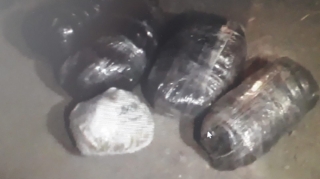 Dövlət sərhədi yaxınlığında narkotik gizlədən yeniyetmə tutulub - FOTO 