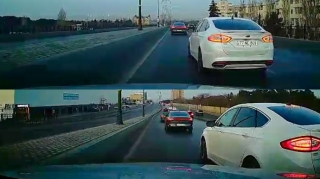 Prospektdə özbaşınalıq edən sürücü maşını sıxışdırıb “yaxşı edirəm” dedi    - VİDEO