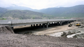 Строительство моста Агбенд-Келале ведется в соответствии с графиком 