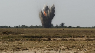 Ağdamda ekskavator yol tikintisi zamanı minaya düşüb, xəsarət alan var