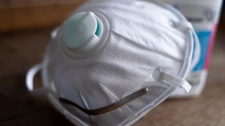 Mütəxəssis:  “Maskanı taxdığımız zaman yaranan problemlər COVİD-19 qədər təhlükəli deyil”