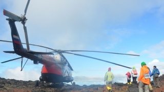 Rusiyada helikopter elektrik xətlərinə çırpıldı 