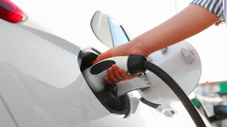 Yanacağın bahalaşması Avropada işlənmiş elektromobillərə marağı artırıb 