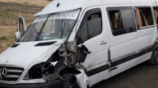 Şəkidə sərnişin avtobusu 41 yaşlı qadını vurub 