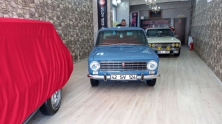 Zavoddan çıxdığı andan istifadə edilməyən klassik avtomobillərin kolleksiyasıi - FOTO