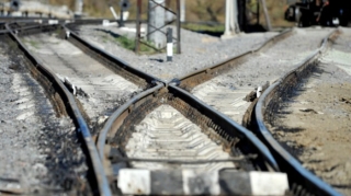 Polşa Belarusla dəmir yolu nəqliyyatını bağlaya bilər 