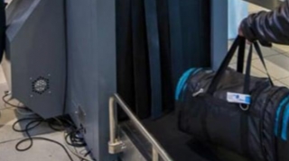 Azərbaycanlı qadın aeroportda 18 milyonluq zinət əşyaları ilə tutuldu 