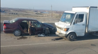 İmişlidə iki “Mercedes” toqquşub, xəsarət alanlar var - FOTO 