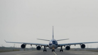 AZAL: Из-за сильного тумана самолет рейса Баку - Нахчыван вернулся в аэропорт вылета