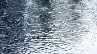 Küləkli və yağışlı hava sabah da davam edəcək 