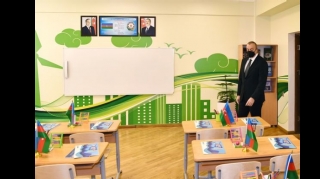 İlham Əliyev  Bakıda yenidən tikilən məktəblərdə yaradılan şəraitlə tanış olub - FOTO