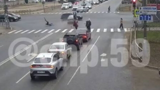 Появилось видео аварии в Перми, где насмерть сбили 16-летнюю девушку - ВИДЕО