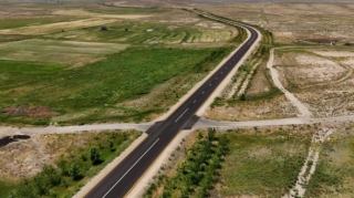 Naxçıvanda avtomobil yolları əsaslı təmir edilir 