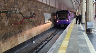 Bakı metrosunda problem yarandı - Qatar tuneldə qaldı 