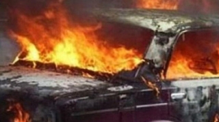 Qusarda minik avtomobili yanıb