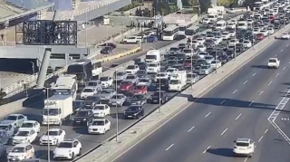 Bakının bu yollarında tıxac var 