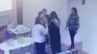 Valideynlə dalaşan tərbiyəçi işdən azad edildi - VİDEO 