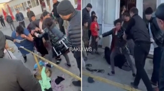 Bakıda maşın bazarında qaraçıların ƏLBƏYAXA DAVASI - VİDEO 