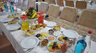 Yeni ehsan növü BELƏ OLACAQ - Ənənəvi yas məclislərinə son - VİDEO