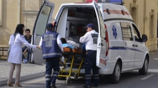 Bakıda sərnişin avtobusda yıxılaraq ağır xəsarət alıb