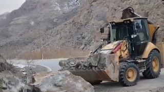 Şahbuzda avtomobil yolunda qaya uçqunu baş verib – FOTO - VİDEO 