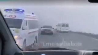 Ağır yaralanan erməni hərbçilər cəbhə bölgəsindən Ermənistana aparılır  - VİDEO