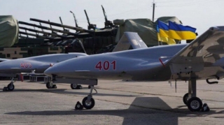 Bayraktarlar Donetsk şəhəri üzərində uçuşlar həyata keçirir 