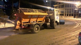 Bakıda qarın təmizlənməsi gecə saatlarında davam edəcək - FOTO