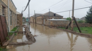 Yağışlar zamanı zərər görənlərə nə qədər pul ödəniləcək? – RƏSMİ 