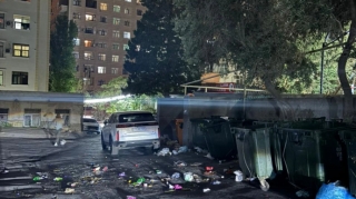 Zibillər avtomobil yoluna "səpələnib" - ANTİSANİTAR VƏZİYYƏT  - VİDEO