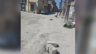 “Yola kubik və beton yerləşdirib avtobusların hərəkətinə mane olurlar”  - FOTO