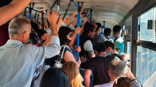 Şirvanda avtobusda DAVA:  Sürücü dispetçerə vintaçanla xəsarət yetirdi 