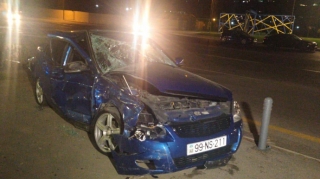 Bakıda iki avtomobil toqquşdu, xəsarət alanlar var - FOTO