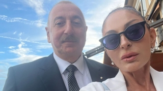 Prezident və xanımından selfi - FOTO 