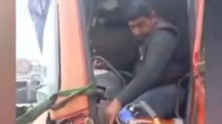 Qəzaya düşən sürücü belə xilas edildi - VİDEO