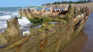 Xəzərin cənub sahilində Səfəvilər dövrünə aid gəmi qalıqları tapılıb