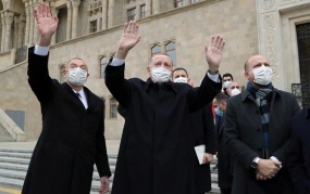 “Əliyevlə Ərdoğan paradı izləyərkən İrəvanda Paşinyanın istefası tələb olunurdu” - “Əl-Cəzirə” 