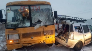 Rusiyada məktəbli avtobusu qəzaya uğrayıb: Yaralananlar var   - FOTO - VİDEO